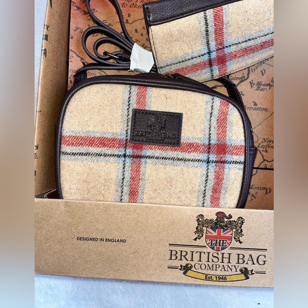 British Bag Company 3 piece Crossbody Set NWT - Picture 2 of 8